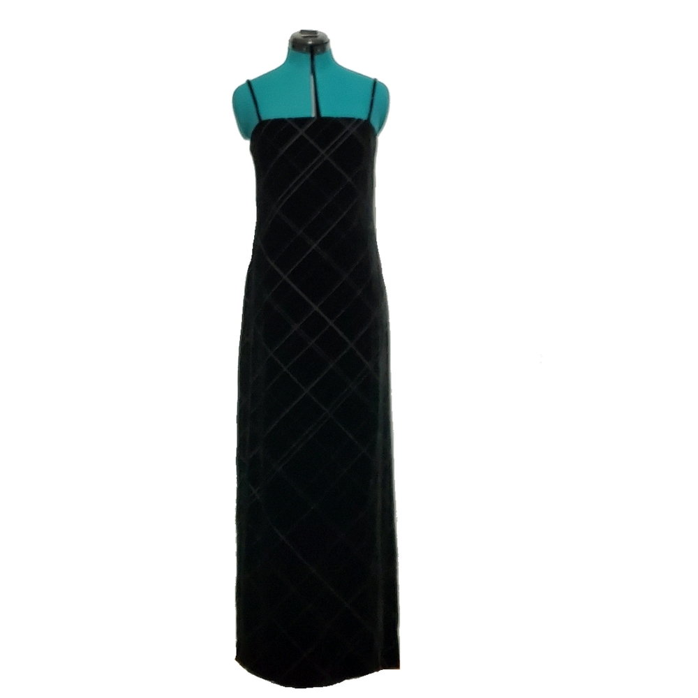 Maxi Black sleeveless Velvet evening gown - Picture 3 of 6